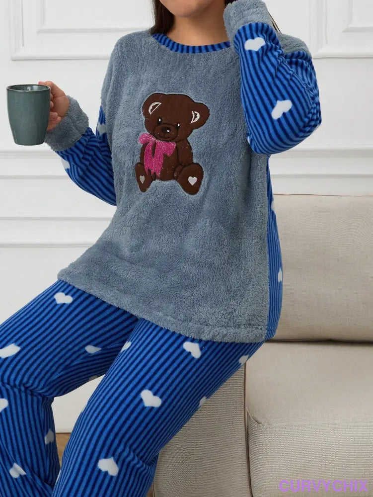 2Pcs Plus Size Heart Printed With Cute Bear Embroidery Detail Pj Set Pajama Sets